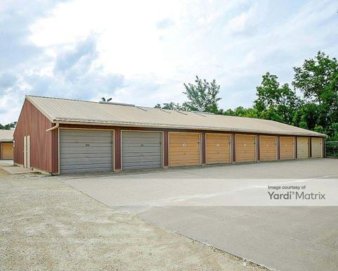 Photo 6 of Mini-Storage - 220 8th Avenue SW, Waverly, IA