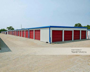 Storage Units for Rent available at 1627 South Elk Run Road, Waterloo, IA 50703
