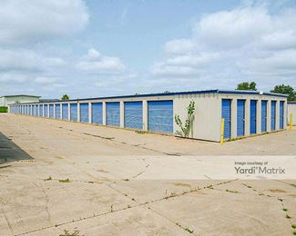 Photo 2 of Storage Rentals of America - 6000 Chancellor Drive, Cedar Falls, IA