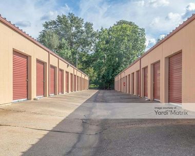 Storage Units for Rent available at 2517 Lincoln Road, Hattiesburg, MS 39402