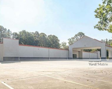 Storage Units for Rent available at 2033 Oak Grove Road, Hattiesburg, MS 39402