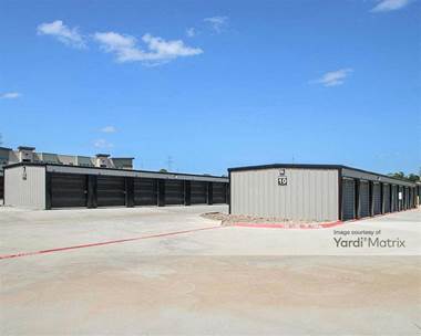 Storage Units for Rent available at 3905 North Main Street, Cleburne, TX 76033