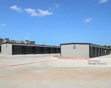 Storage Units for Rent available at 3905 North Main Street, Cleburne, TX 76033