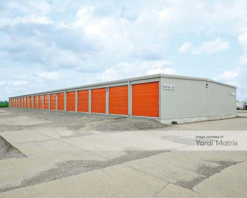 Photo 3 of Storage Fix - 1069 230th Street, Waverly, IA