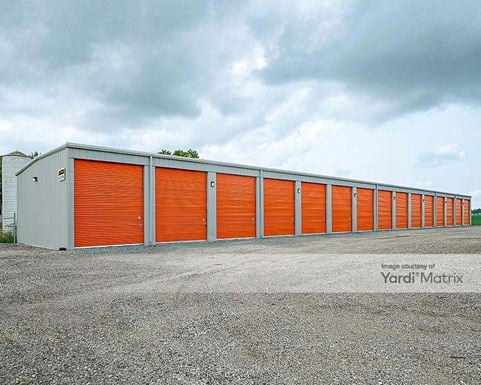 Photo 4 of Storage Fix - 1069 230th Street, Waverly, IA