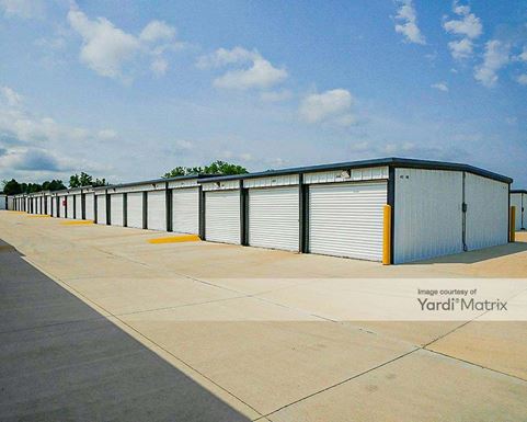 Photo 4 of Cedar Crossing Storage - 3556 Marnie Avenue, Waterloo, IA