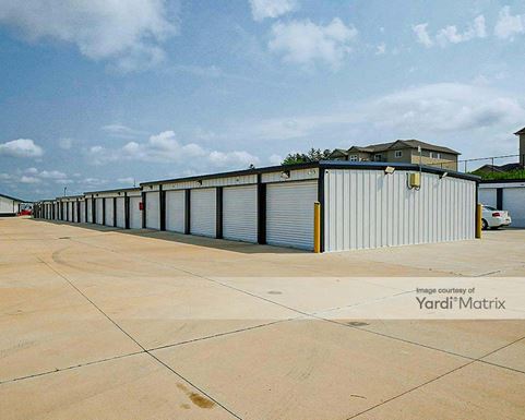 Photo 6 of Cedar Crossing Storage - 3556 Marnie Avenue, Waterloo, IA