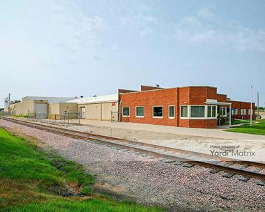 Storage Units for Rent available at 300 Ansborough Avenue, Waterloo, IA 50703
