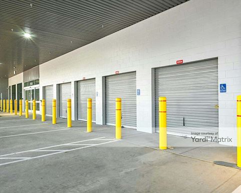 Photo 4 of CubeSmart Self Storage - 1934 West 34th Street, Houston, TX