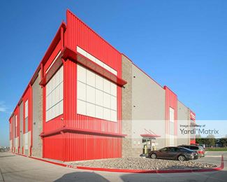 Photo 4 of 10 Federal Self Storage - 3946 Paul Meador Road, Lake Worth, TX