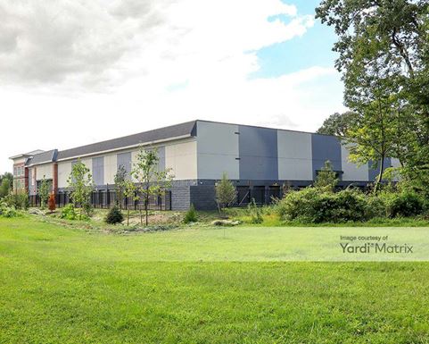 Photo 4 of Extra Space Storage - 1522 Kuser Road, Hamilton, NJ